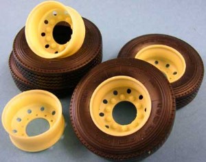 KFS 1/24 卡車用 驅動輪組 含315標準胎 1軸